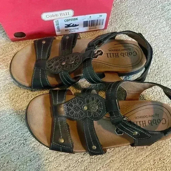 Cobb Hill by New Balance REVSOOTHE (CBP05BK) Black, Size 8 W with Box - Picture 2 of 5